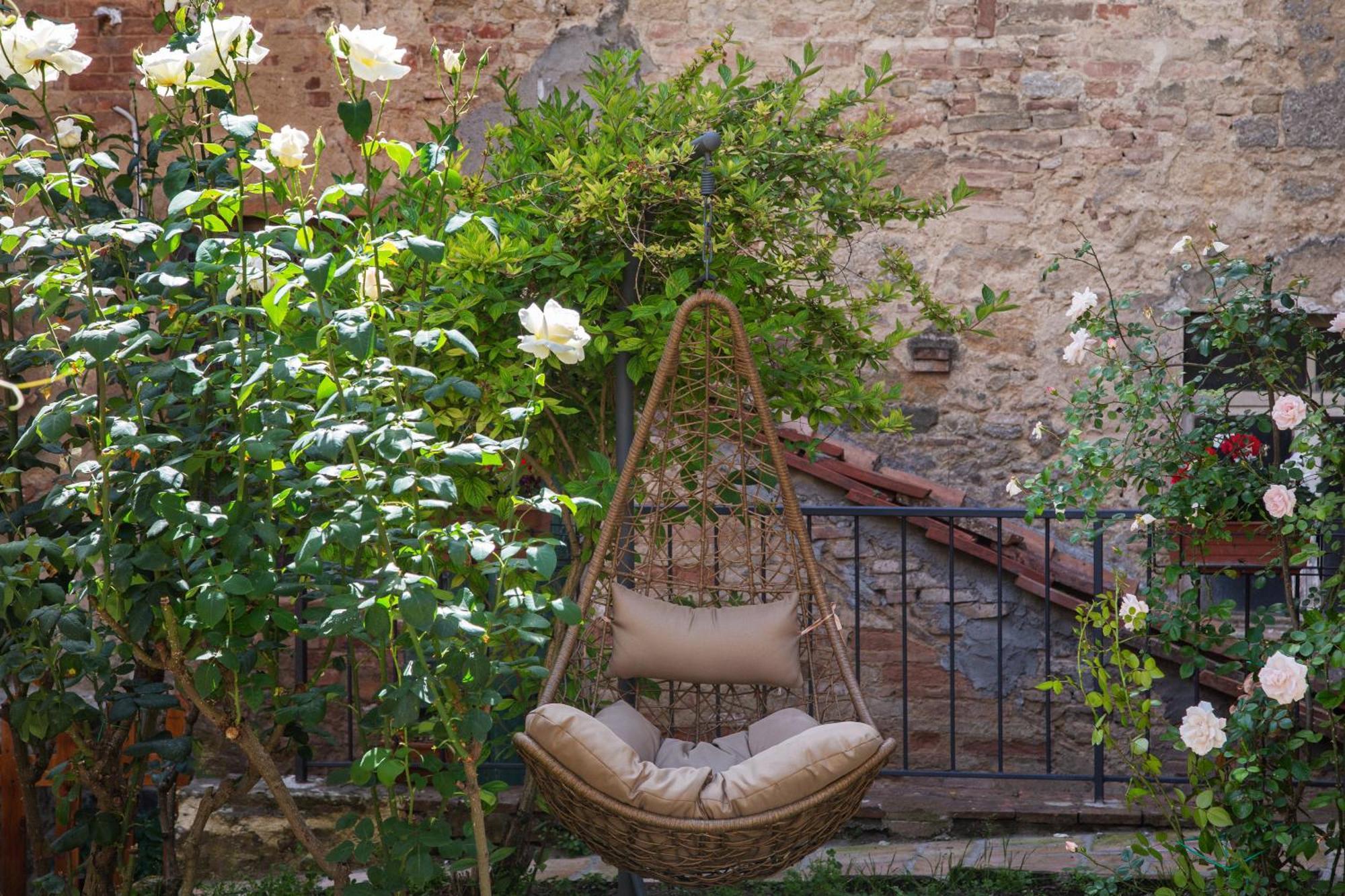 Il Cantuccio- Appartamento In Centro Con Giardino Volterra Exteriér fotografie